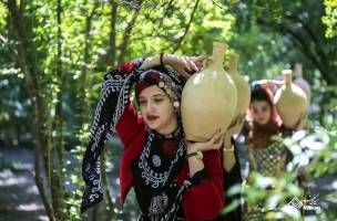 برپایی آئین چله تابستان در روستای زردویی کرمانشاه