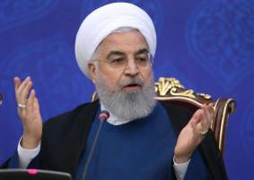 روحانی: می خواهیم تحریم را برداریم، اما عده ای عزاداری می کنند