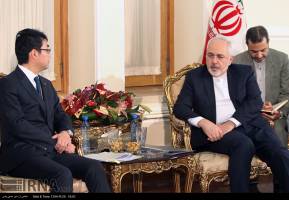 ظریف: ایران به توسعه همه جانبه روابط با ژاپن می‌اندیشد