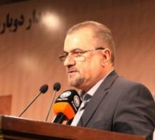 مردی بر تارک طوفان