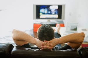 تماشای بیش از حد تلویزیون باعث مرگ زودرس می‌شود