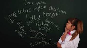 آیا همه انسانها دارای یک ریشه زبانی جهانی هستند؟