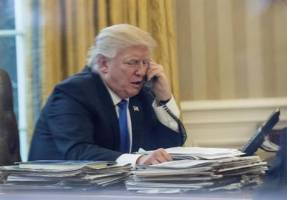گفت‌وگوی تلفنی ترامپ و اولاند درباره ناتو