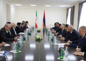 سلیمانی:ایران می‌توانددرحل مسائل ایروان -باکو نقش ایفا کند