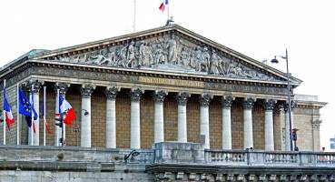 تصویب لایحه جدید مهاجرتی دولت مکرون در مجلس فرانسه