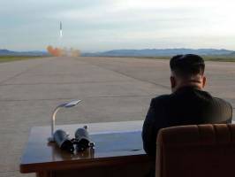گزارش سیا: کیم جونگ اون تسلیحات هسته‌ای را کنار نمی‌گذارد