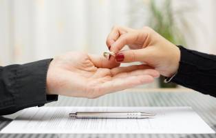 افزایش شیب طلاق از مهمترین ویژگی‌های یک دهه اخیر جامعه ایرانی