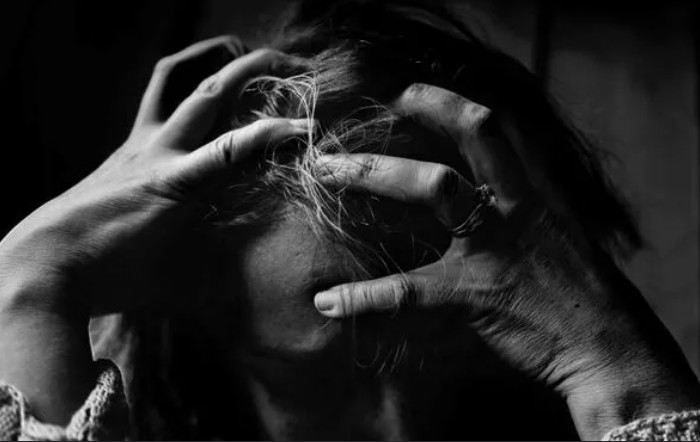 چه بر تو گذشته است؟